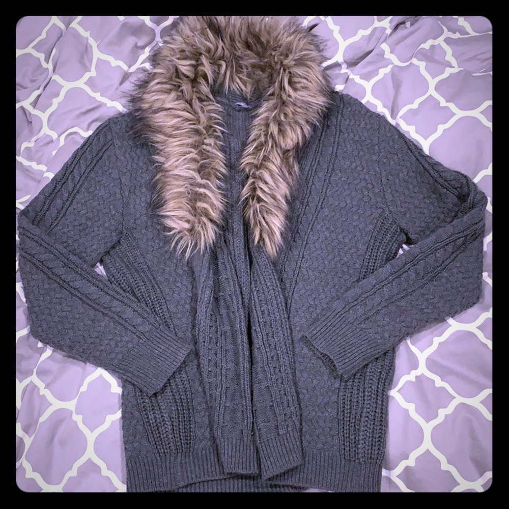 Cable Knit Cardigan w/ Detachable Faux Fur Collar